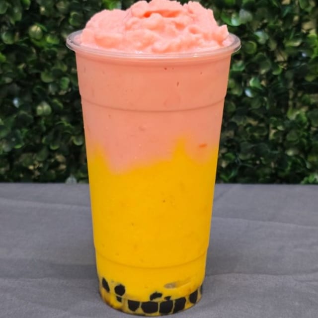 Mango Strawberry Smoothie (Only Large Size).